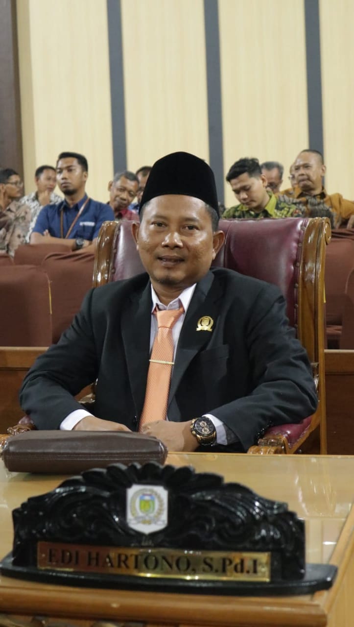 Anggota DPRD Kabupaten Tebo, Edi Hartono, S.Pd.I. ( INJ )