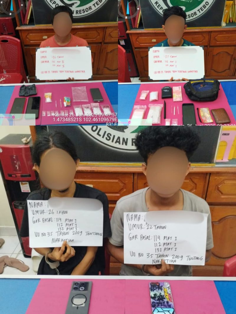 Para tersangka beserta barang bukti yang diamankan, seperti paket sabu, alat hisap, plastik klip bening, handphone, uang tunai, dan tas.(INJ/Ist)