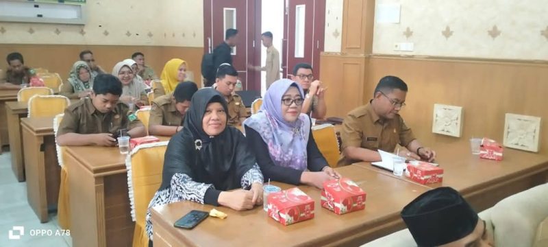 Wakil Rektor II, Apriany Hernida, S.H., M.H., serta Wakil Dekan Fakultas Syariah dan Hukum, Yuliastuti, S.H., M.H. (INJ/IAI TEBO)