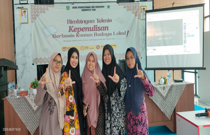 Dosen IAI TEBO Di Acara Bimtek Kepenulisan Berbasis Konten Budaya Lokal. (INJ/Andrey)